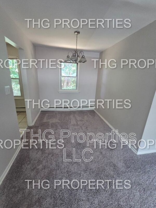 Building Photo - 27-55 Green Street APT# 48B
