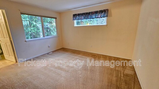 Building Photo - 12596 Deer Park Ln NW