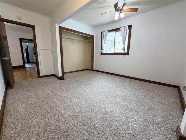 Building Photo - 1030 Reaney Ave E