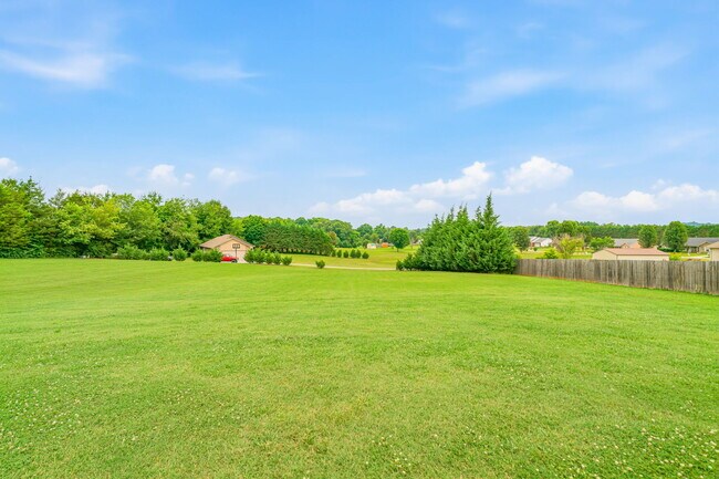 Building Photo - 927 Mossy Grove Ln