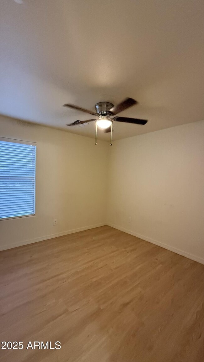 Building Photo - 5109 N 125th Dr