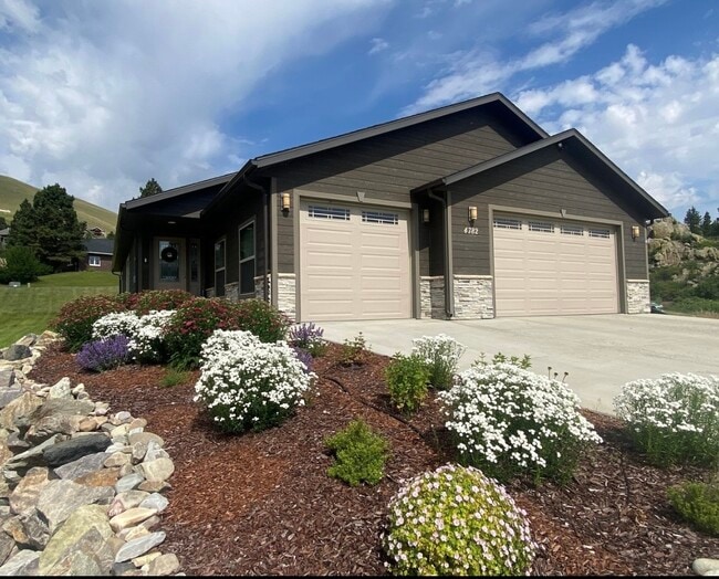 Primary Photo - 4782 Hot Spgs Rd