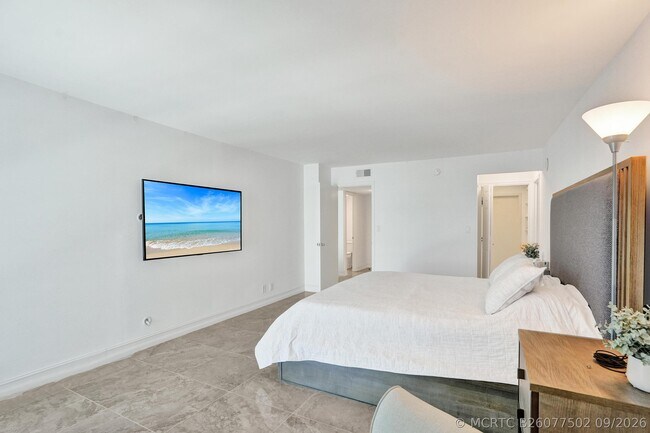 Building Photo - 1360 S Ocean Blvd