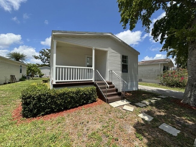 Primary Photo - 6305 Colonial Dr