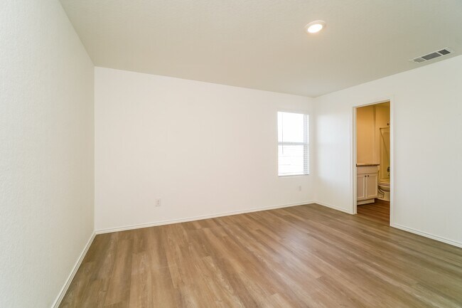 Building Photo - 435 Filibusters Trail