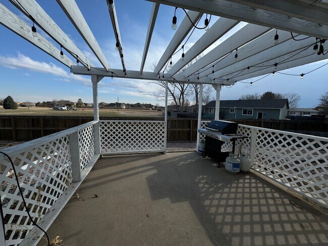 Building Photo - Cute 3 Bedroom house in Windsor
