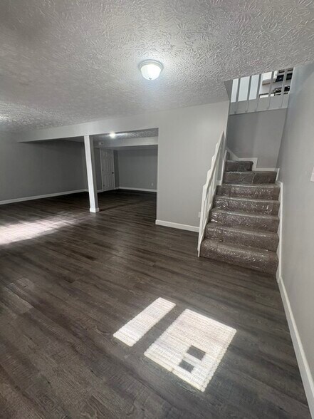 LL Steps to 1st floor - 2281 Joshua Cir