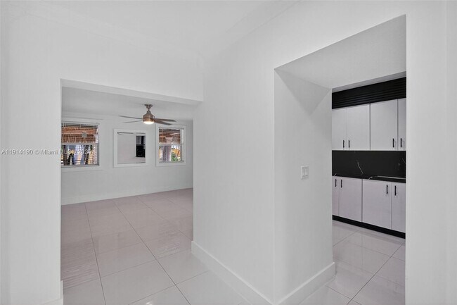 Building Photo - 465 NW 153rd St