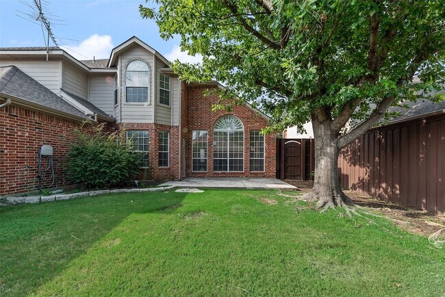 Building Photo - 3104 Angus Dr