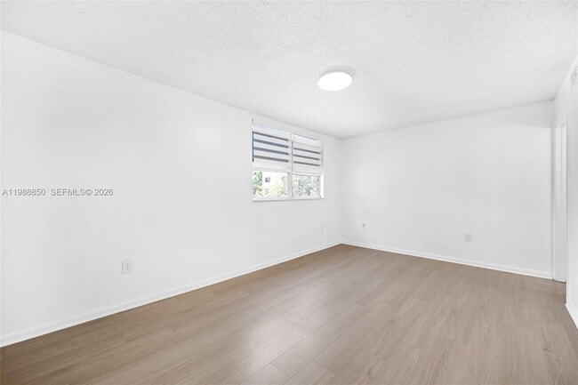 Building Photo - 8343 Lake Dr