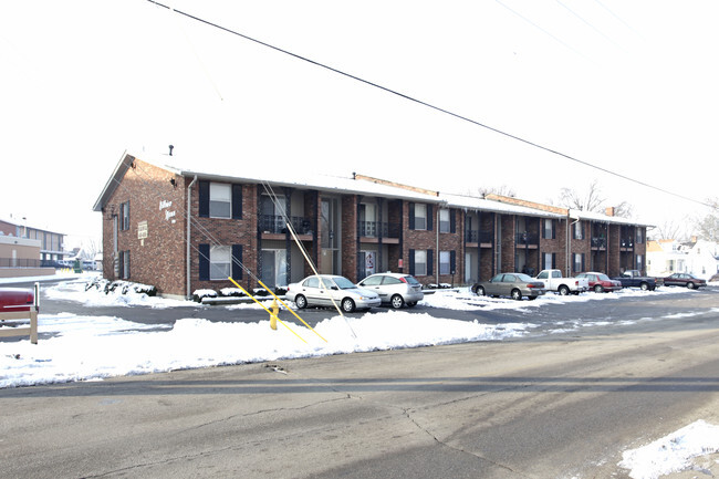 Building Photo - Hillview Manor