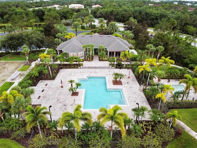 Building Photo - 8821 Manor Loop