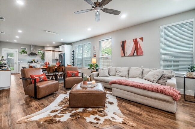 Building Photo - 2123 Ramsey Ave