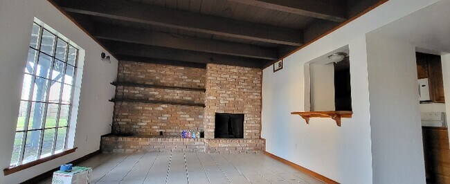 Building Photo - 8002 Trapier Ave