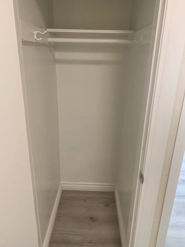 Building Photo - 2228 Thurman Ave