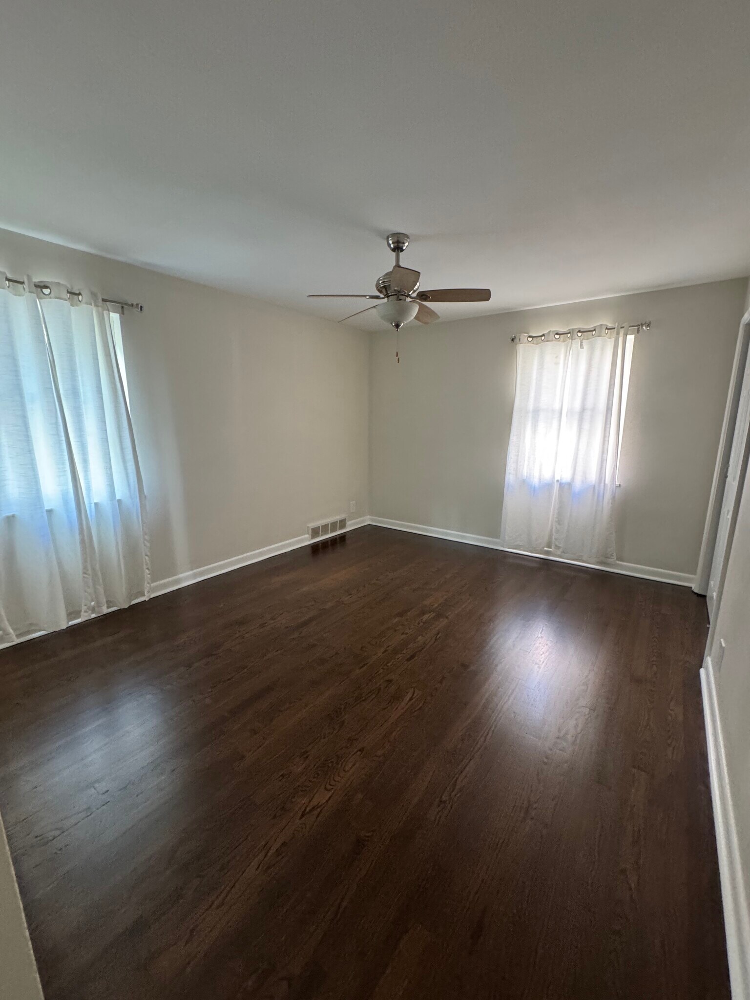 Building Photo - 4941 Kelsch Ln