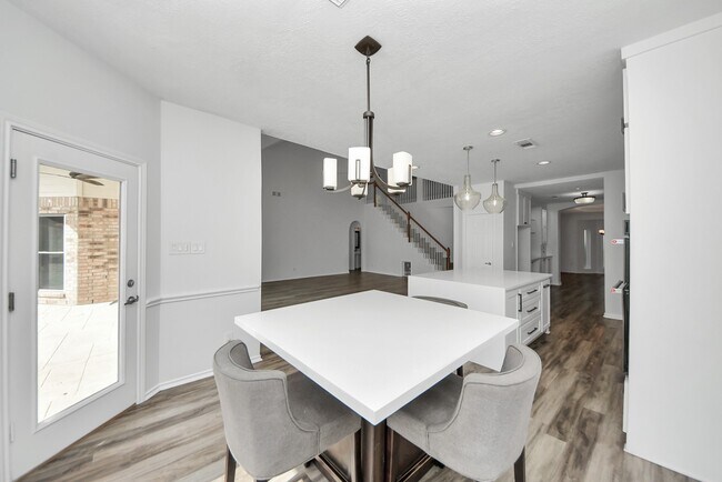 Building Photo - 11207 Satin Tail Ln