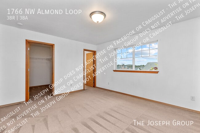 Building Photo - 1766 NW Almond Loop