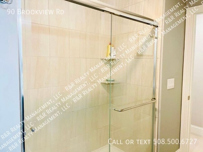 Building Photo - 90 Brookview Rd