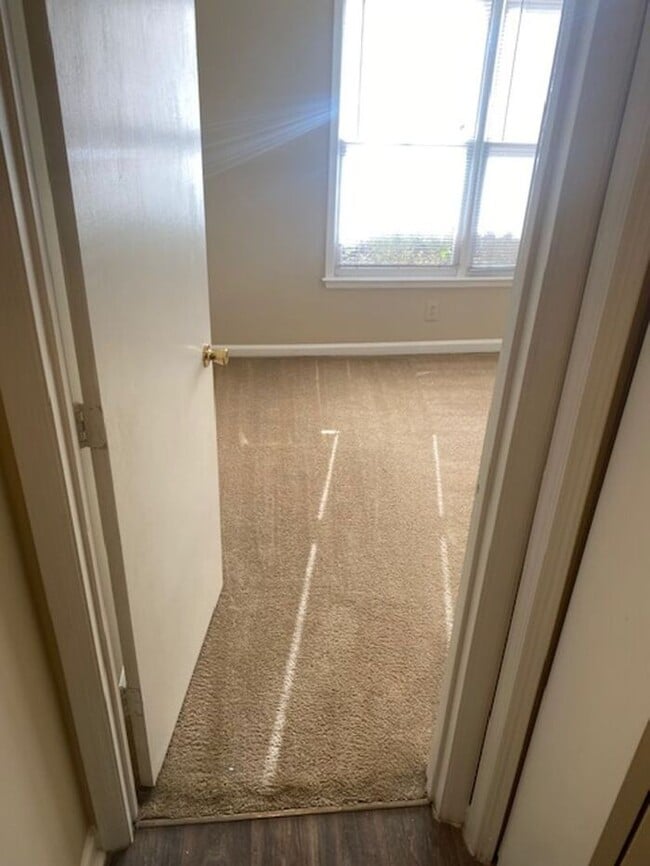 Building Photo - NOW AVAILABLE! Charming 2-Bedroom, 2-Bathroom Single-Level Townhome