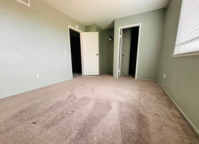 Building Photo - 72673 Raven Rd