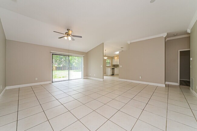 Building Photo - 10119 Pink Carnation Ct
