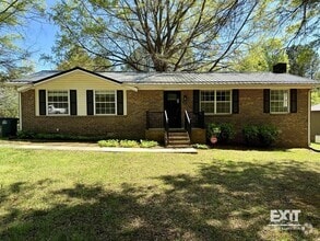 Building Photo - Welcome To This Smart 3 Bedroom, 1.5 Bath ...