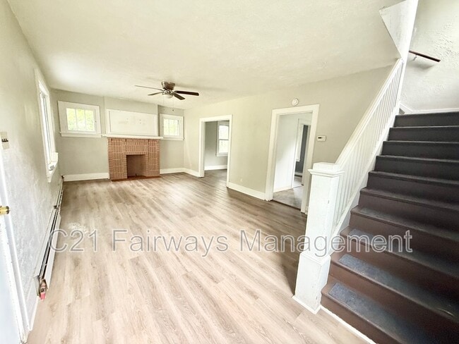 Building Photo - 1141 Toman Ave