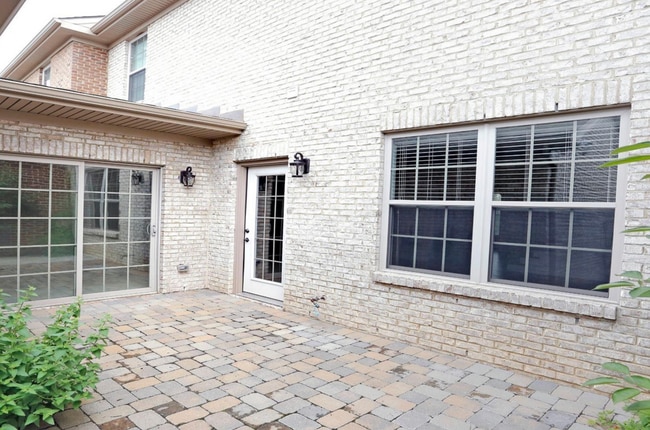 Building Photo - Gorgeous 3 bedroom townhome in Beaumont!