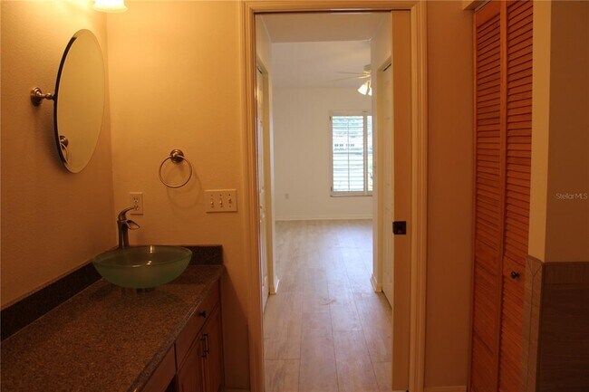 Building Photo - 1702 Fairway Trce