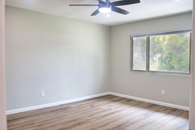 Building Photo - 600 Sheffield Ct