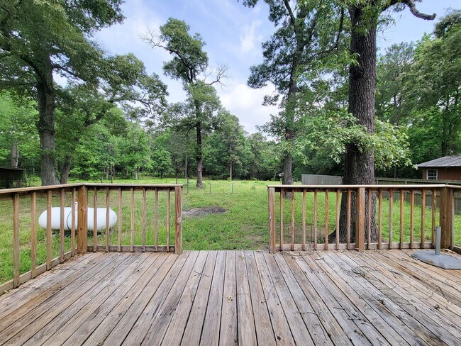 Building Photo - 20272 Forest Woods Ln