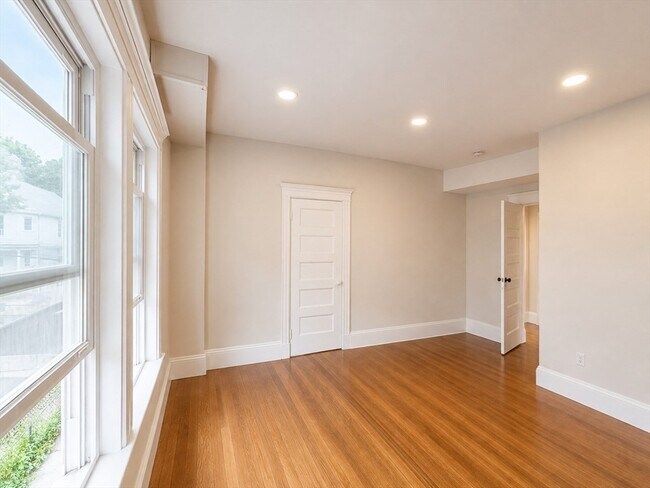 Building Photo - 36 Champney St