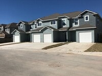 Building Photo - Town home for rent