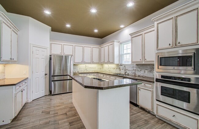 Building Photo - 13514 Broadmeadow Ln