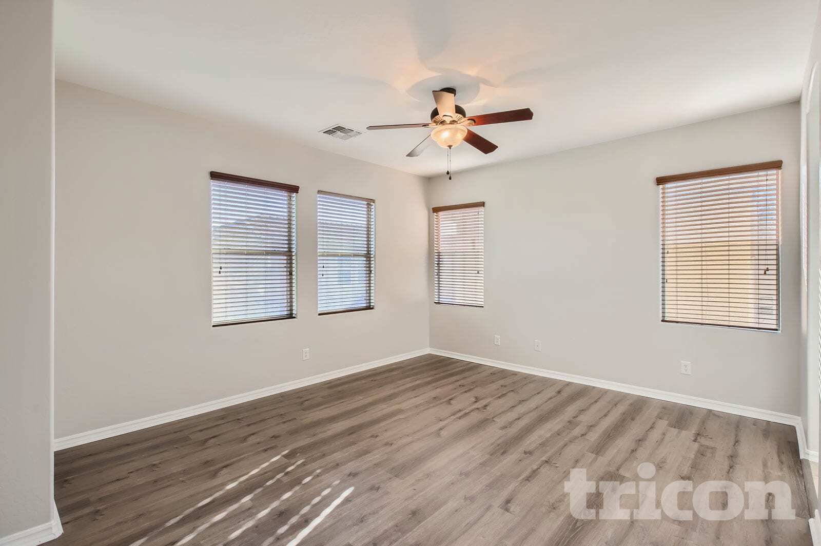 Building Photo - 19193 E Swan Dr