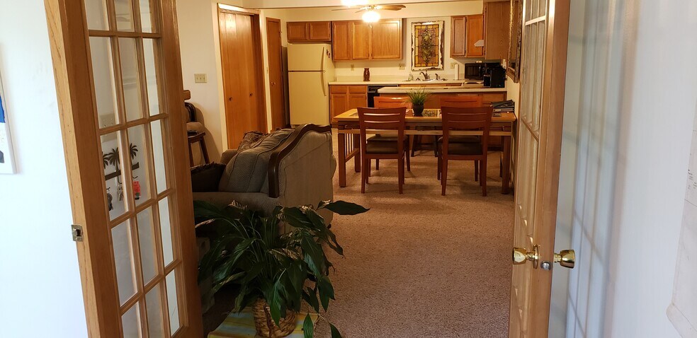 Looking from inside the office to open living area - 260 Cayman St