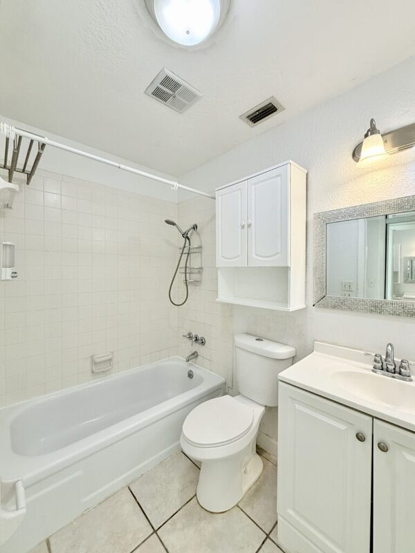 Building Photo - 2658 Sunny Breeze Ave