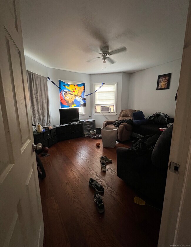 Building Photo - 982 Dixwell Ave