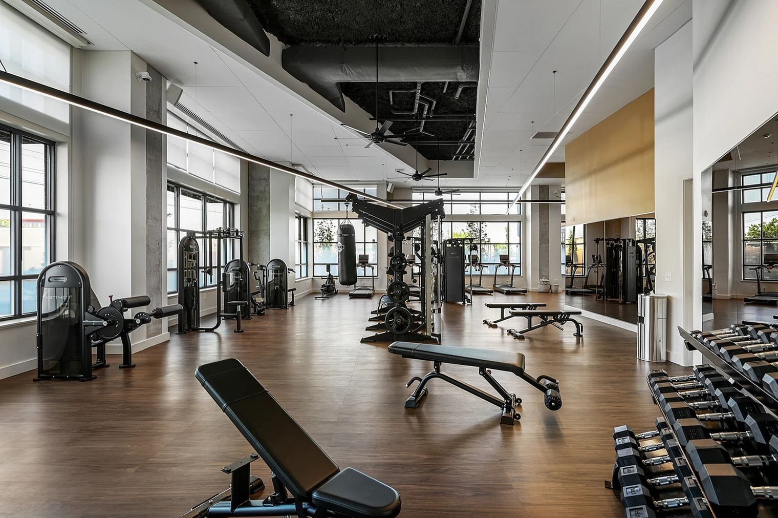 Building Photo - 484 2nd St