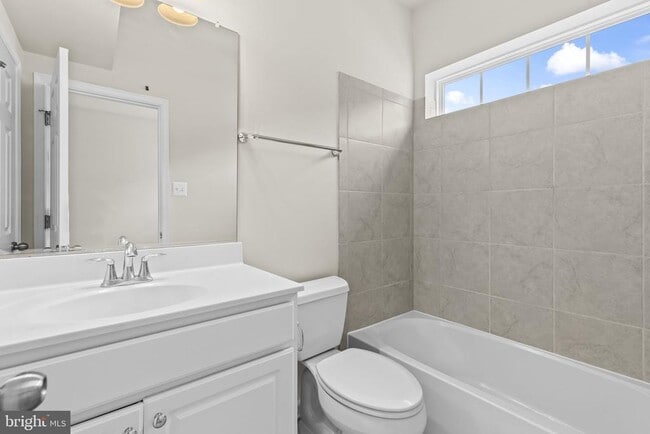 Building Photo - 7118 Rowlock Aly