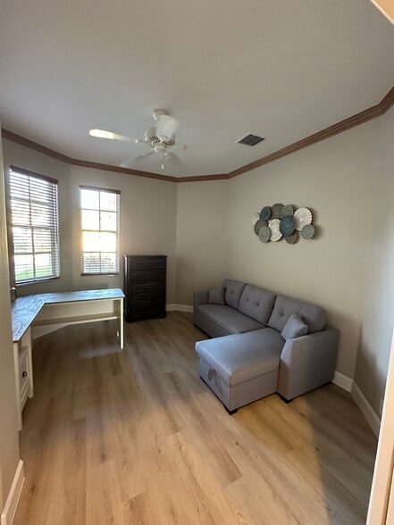 Building Photo - 8899 Bristol Bnd