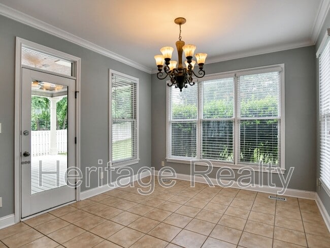 Building Photo - 1856 Greywell Rd