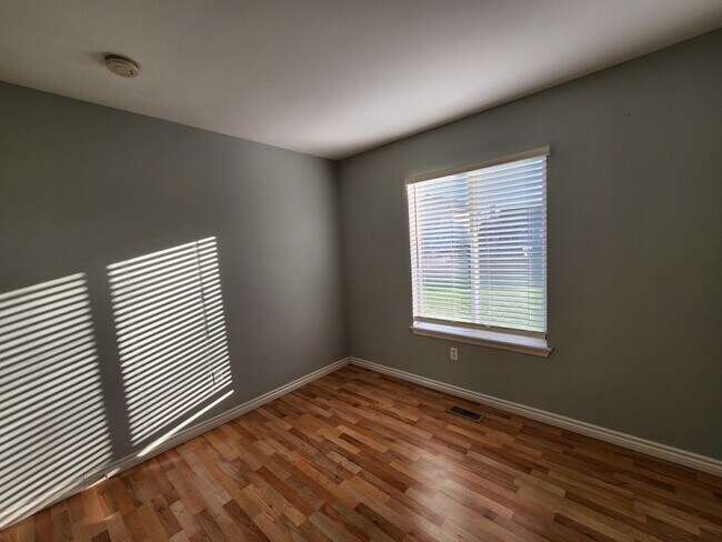 Building Photo - 13862 Isle Royal Cir