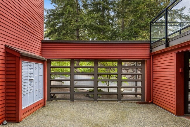 Building Photo - 145 105th Ave SE