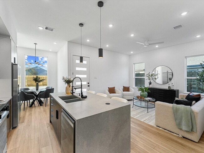 Building Photo - 8324 Williamsdell St