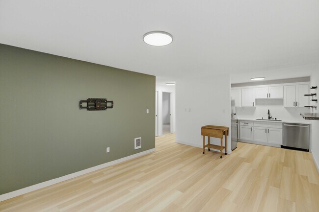 Building Photo - 10423 12th Ave Ct S