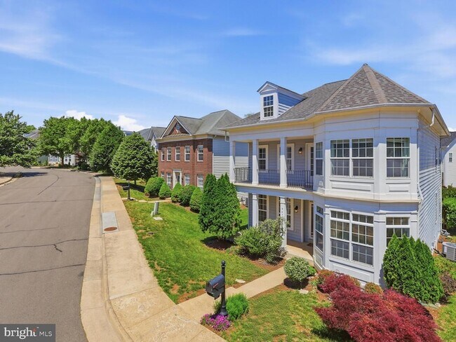 Building Photo - 9477 Bankhead Dr