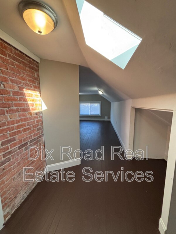 Building Photo - 3517 Trimble Ave