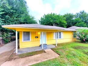 Building Photo - 2 Bed 1 Bath in the Country Estates Additi...